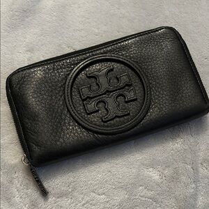 Tory Burch Black Leather Zip-Around Wallet